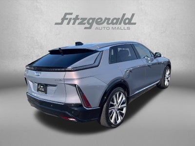 2025 Cadillac LYRIQ Luxury 3