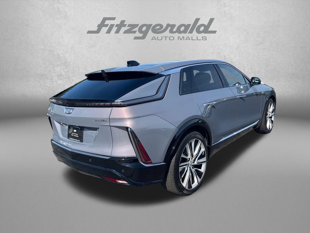 2025 Cadillac LYRIQ Luxury 3