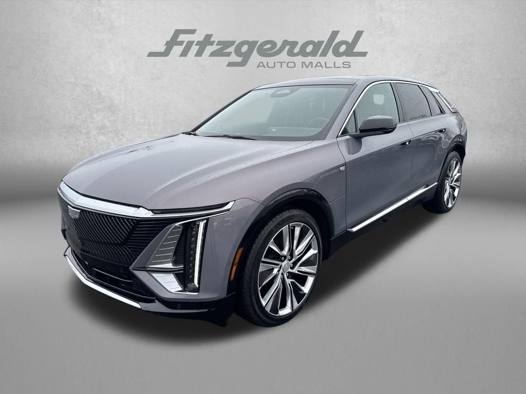 2025 Cadillac LYRIQ Luxury 3