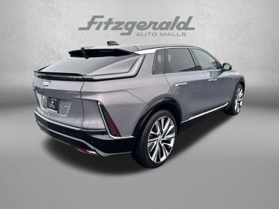 2025 Cadillac LYRIQ Luxury 3