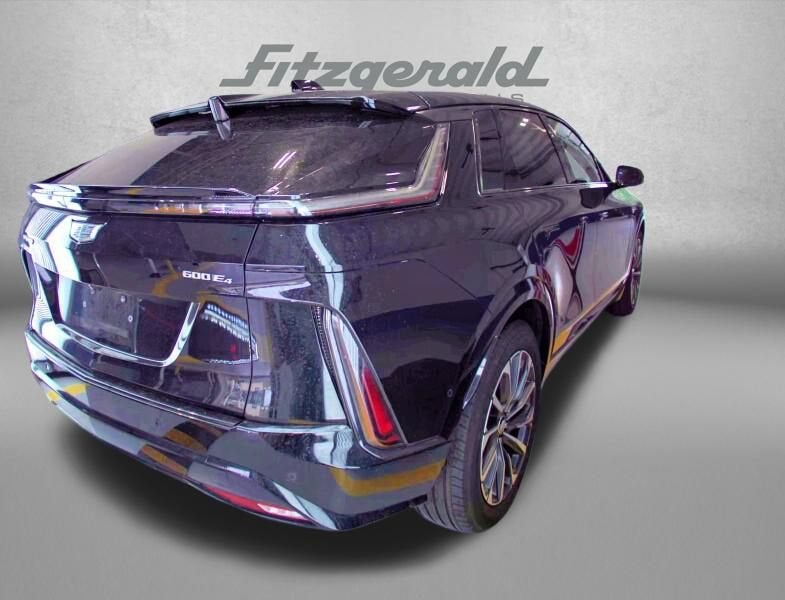 2024 Cadillac LYRIQ Sport 2