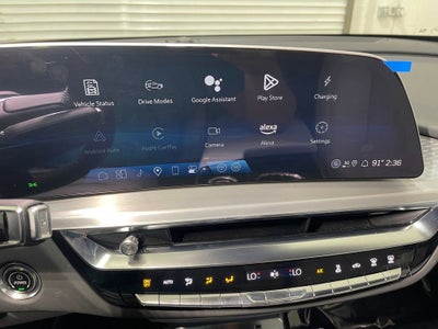 2025 Cadillac LYRIQ Sport 2