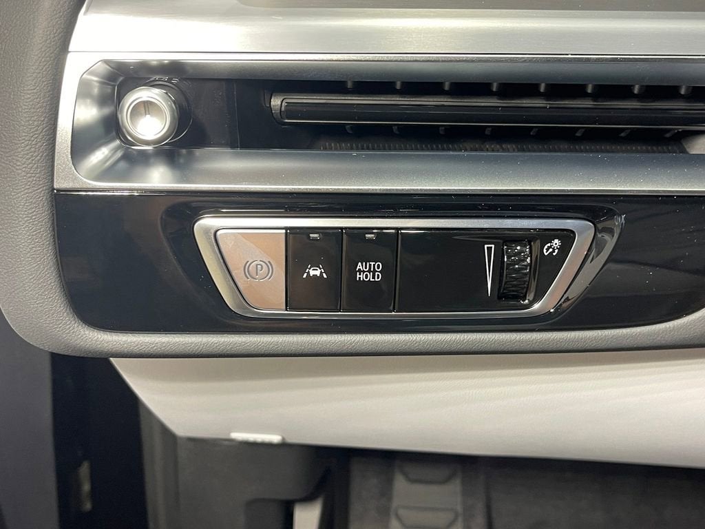 2025 Cadillac LYRIQ Sport 2