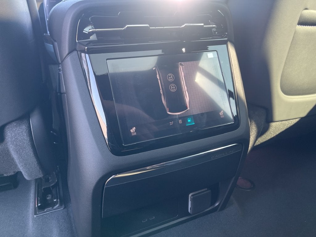 2026 Cadillac ESCALADE IQL Sport