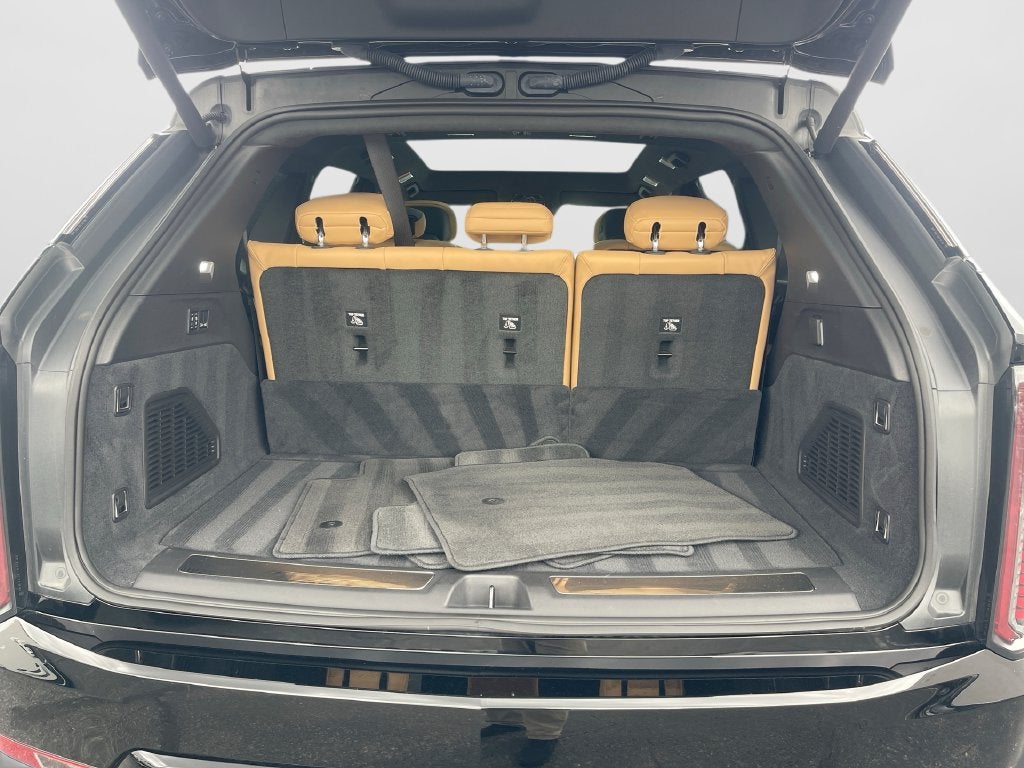 2025 Cadillac ESCALADE IQ Luxury 2