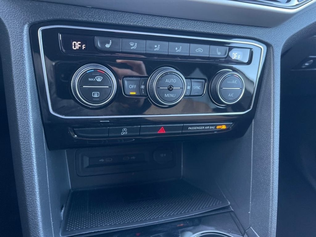 2022 Volkswagen Atlas Cross Sport 3.6L V6 SE w/Technology