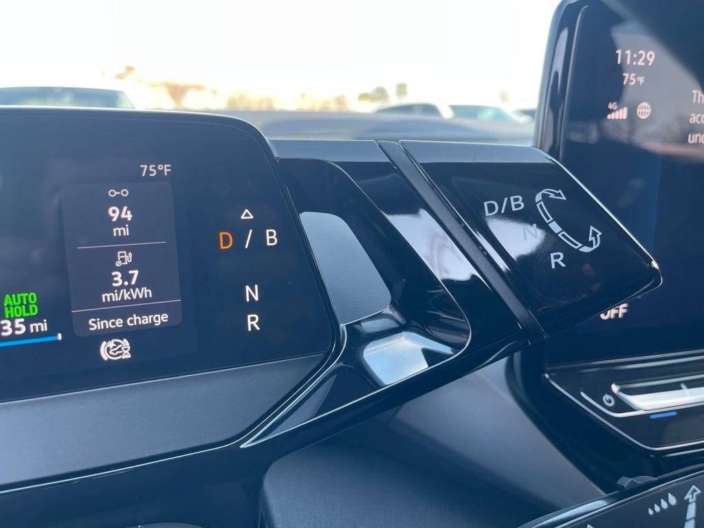 2023 Volkswagen ID.4 Pro