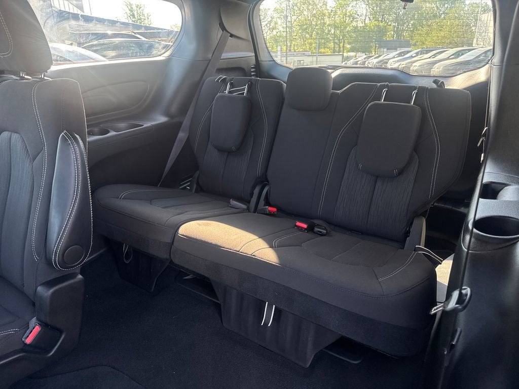 2024 Chrysler Pacifica Touring