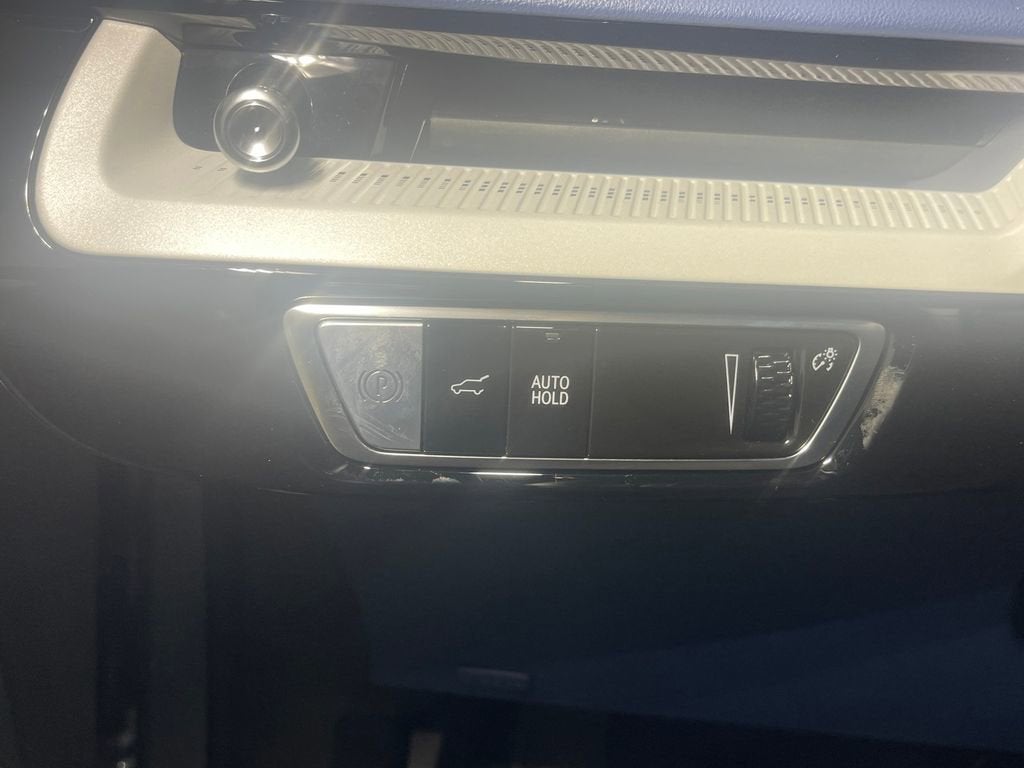 2026 Cadillac OPTIQ Premium Luxury