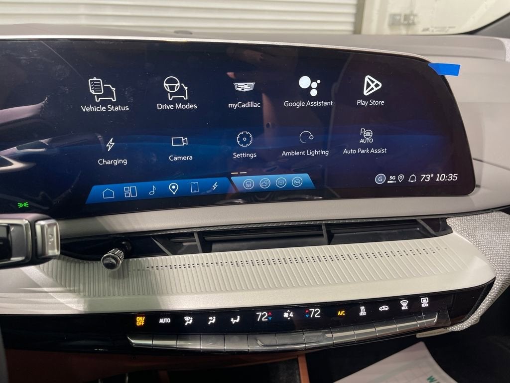 2026 Cadillac OPTIQ Premium Luxury