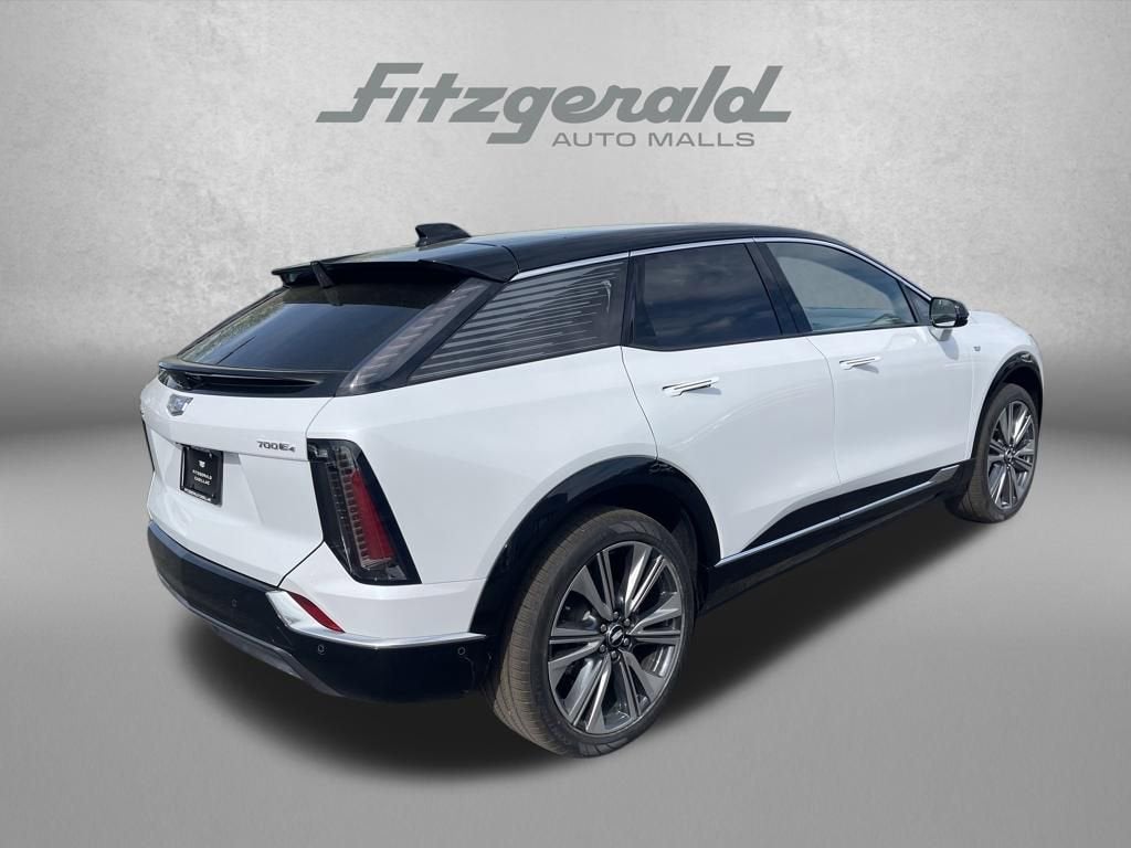 2026 Cadillac OPTIQ Premium Luxury