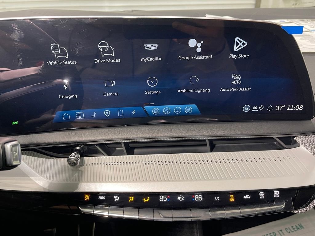 2026 Cadillac OPTIQ Premium Luxury