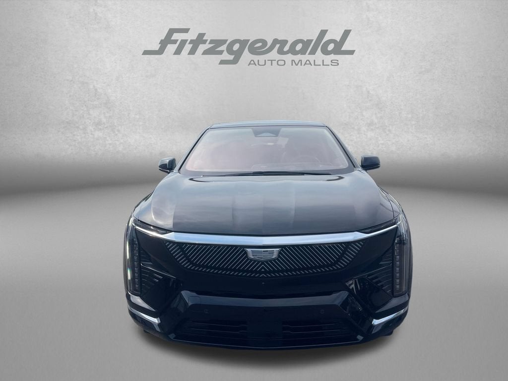 2025 Cadillac OPTIQ Luxury 2
