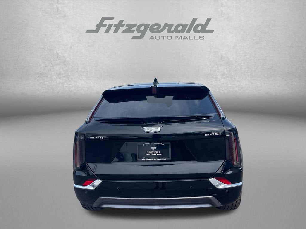 2025 Cadillac OPTIQ Luxury 2