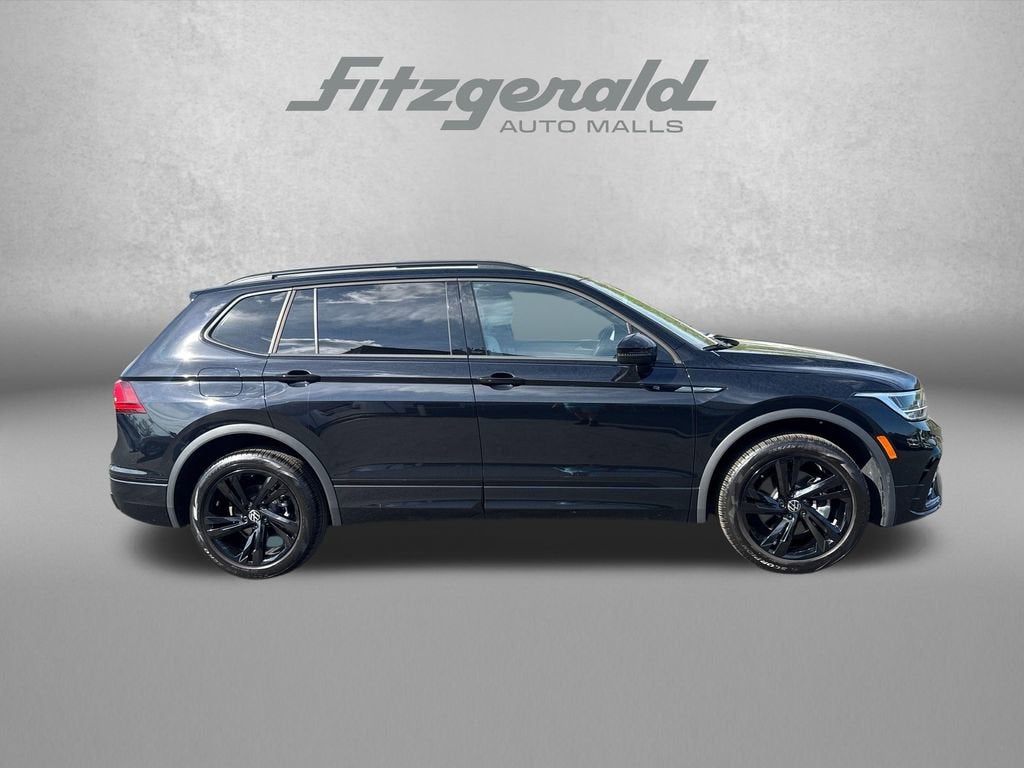 2024 Volkswagen Tiguan SE R-Line Black