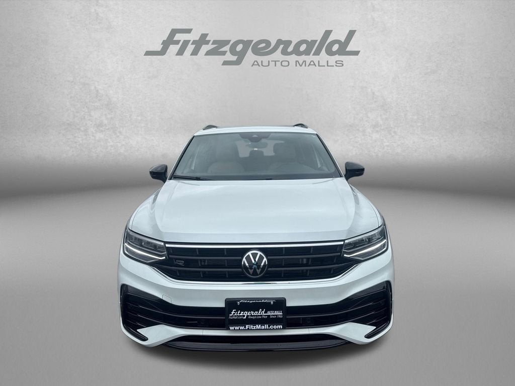 2024 Volkswagen Tiguan SE R-Line Black