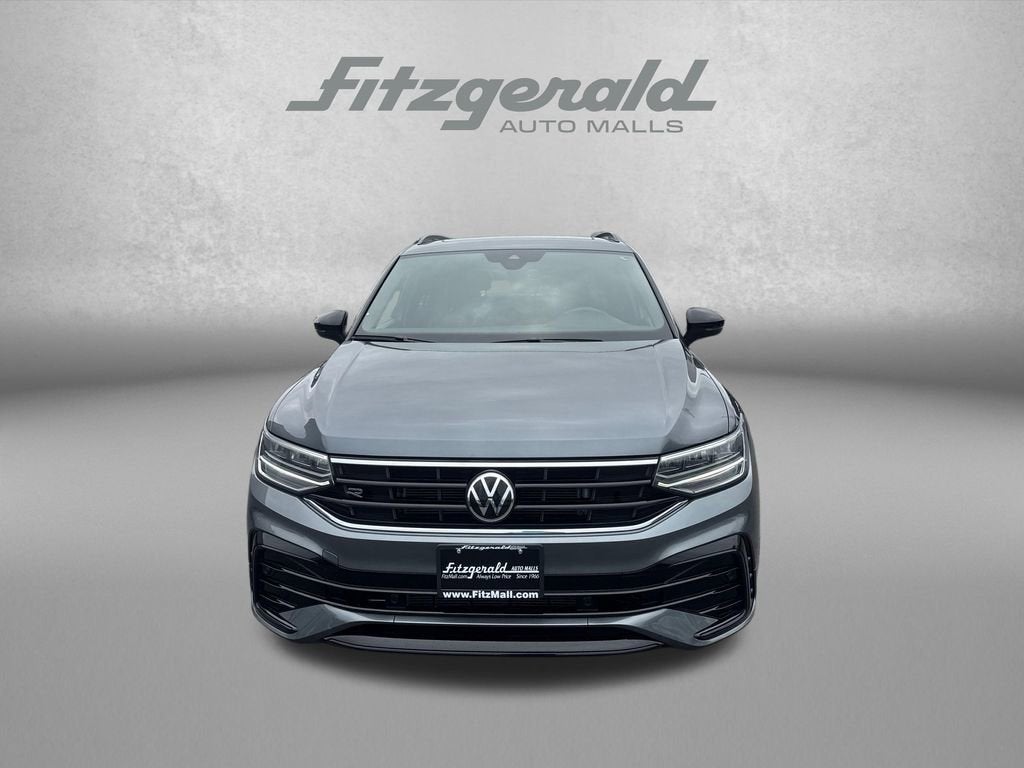 2024 Volkswagen Tiguan SE R-Line Black