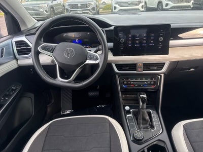 2025 Volkswagen Taos SE