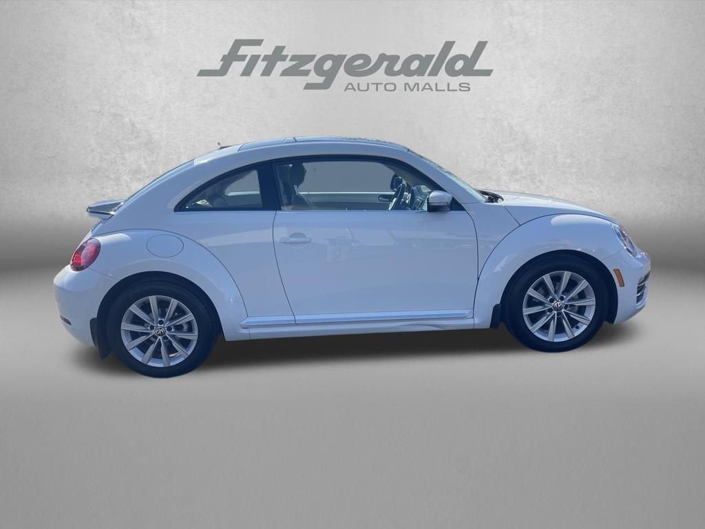 2018 Volkswagen Beetle SE