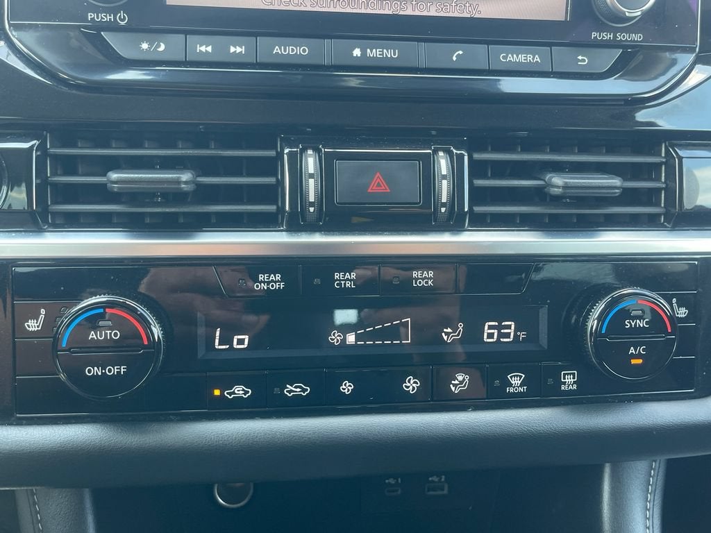 2024 Nissan Pathfinder SV