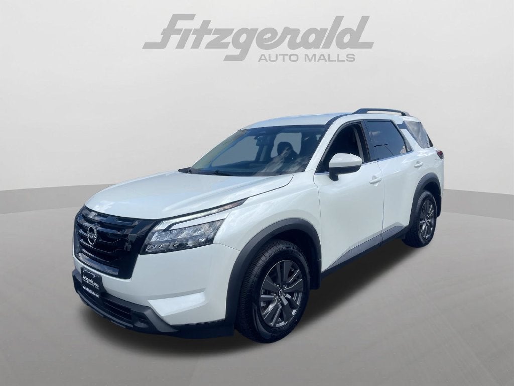 2024 Nissan Pathfinder SV