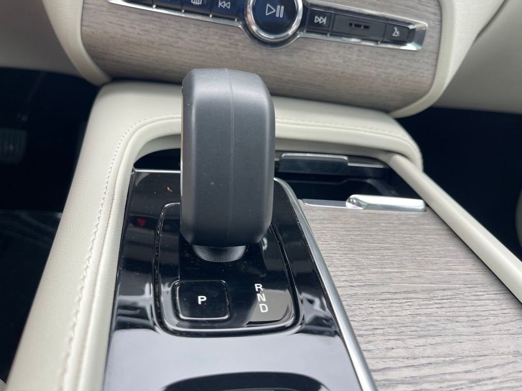 2023 Volvo XC90 Recharge Plug-In Hyb Plus Bright Theme