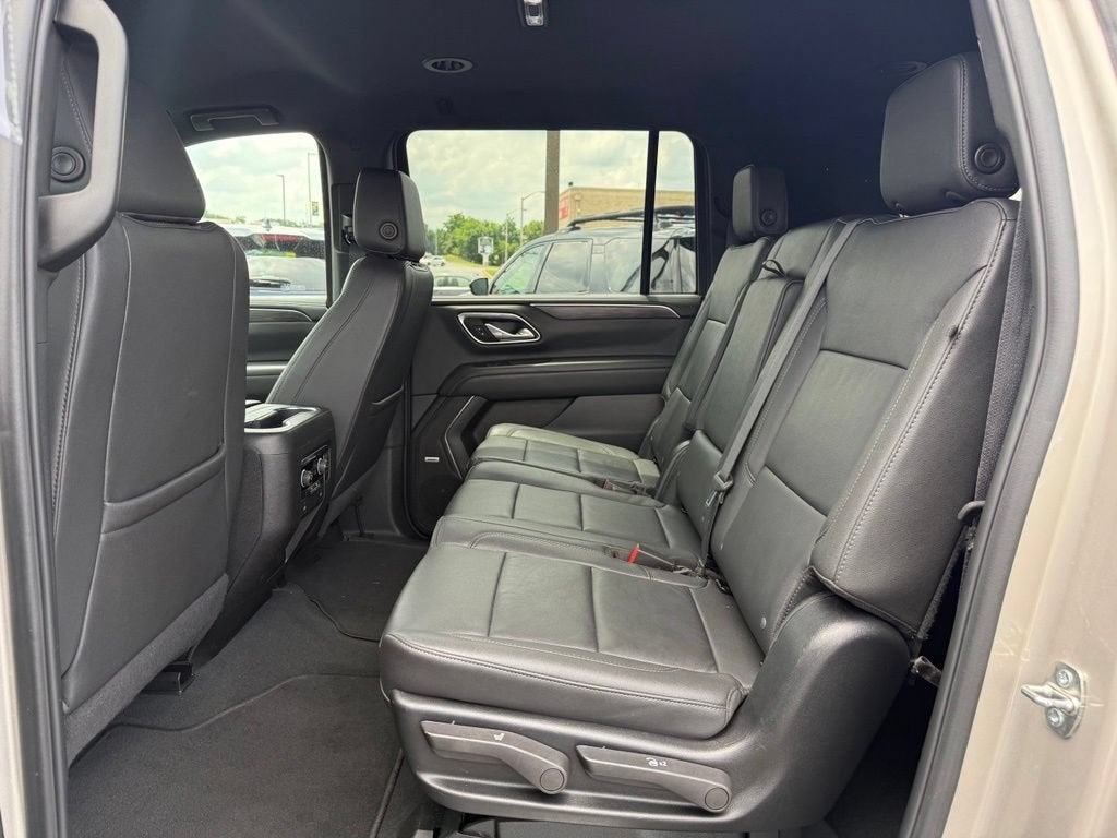 2024 Chevrolet Suburban LT