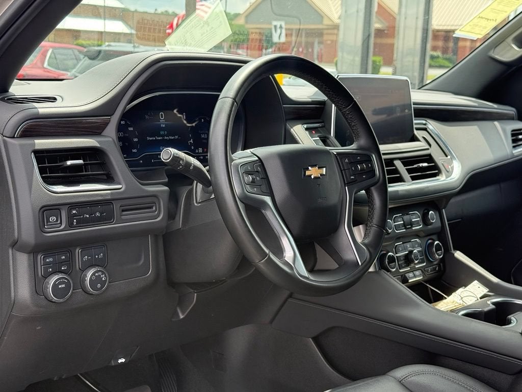 2024 Chevrolet Suburban LT