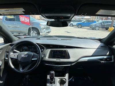 2023 Cadillac XT4 Premium Luxury