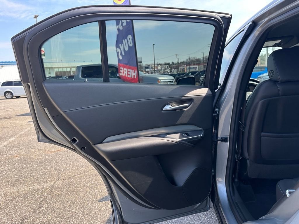 2023 Cadillac XT4 Premium Luxury