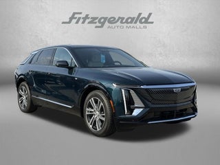 2024 Cadillac LYRIQ Luxury 2