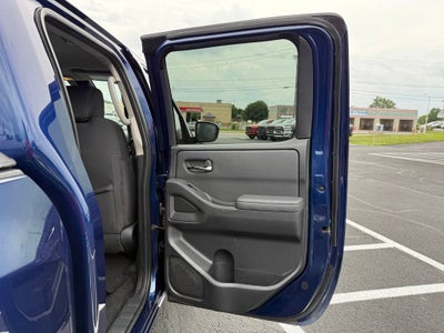 2022 Nissan Frontier Crew Cab SV 4x4