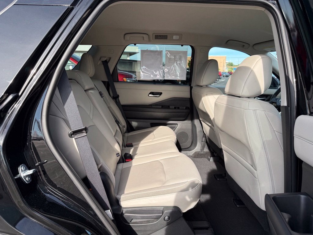 2024 Nissan Pathfinder SL 4WD