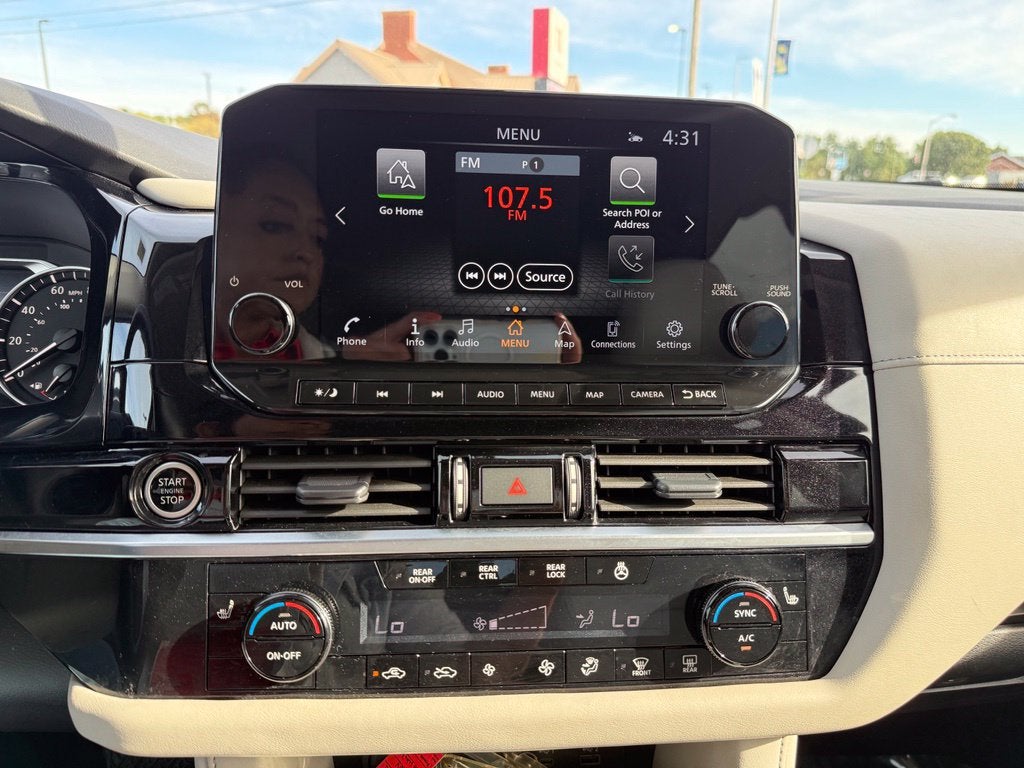 2024 Nissan Pathfinder SL 4WD