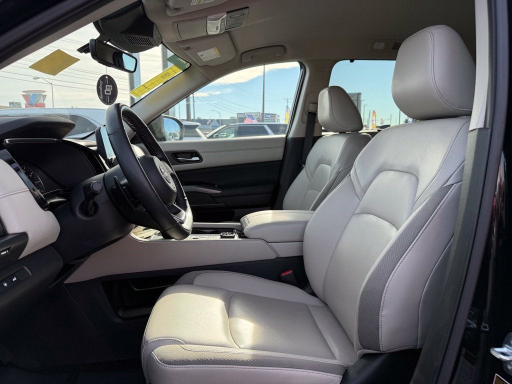 2024 Nissan Pathfinder SL 4WD