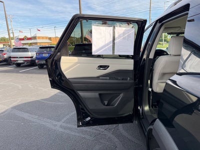 2024 Nissan Pathfinder SL 4WD