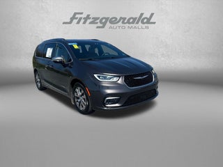 2023 Chrysler Pacifica Hybrid Pinnacle