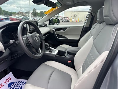 2025 Toyota RAV4 XLE Premium