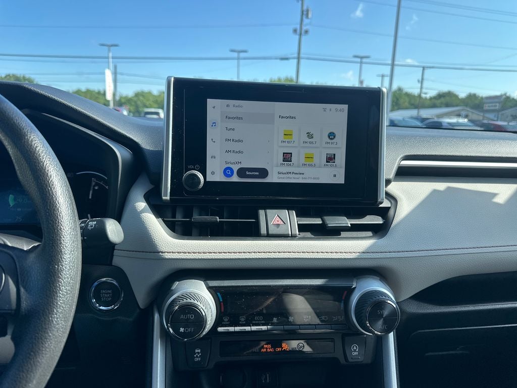 2025 Toyota RAV4 XLE