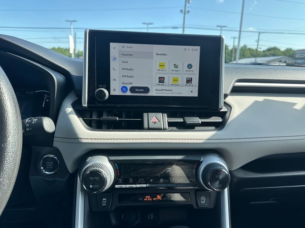 2025 Toyota RAV4 XLE