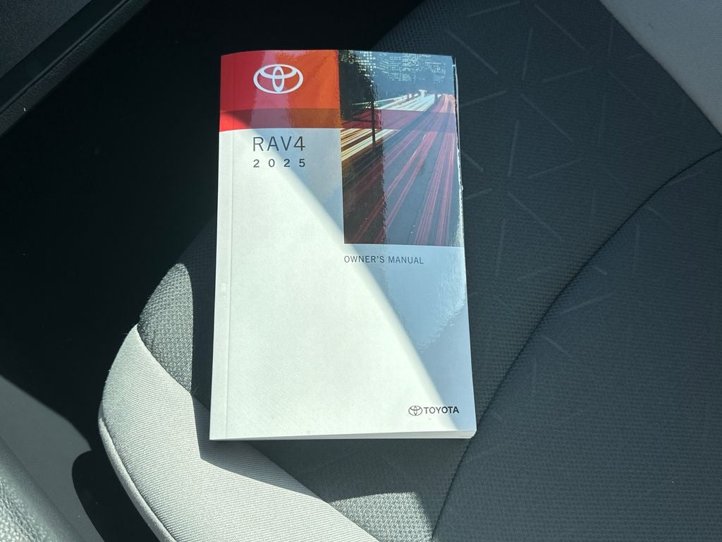 2025 Toyota RAV4 XLE