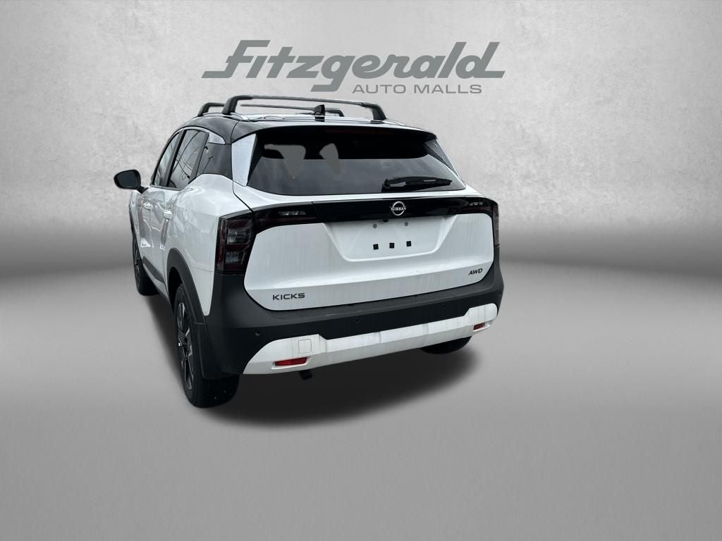 2026 Nissan Kicks SV