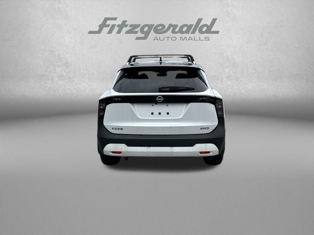 2026 Nissan Kicks SV