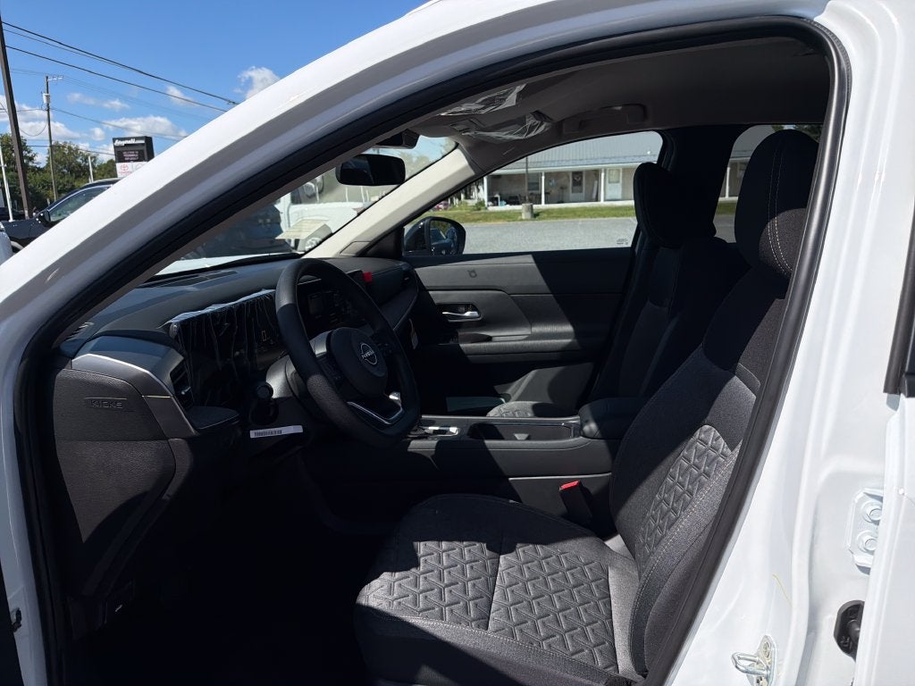 2027 Nissan Kicks SV