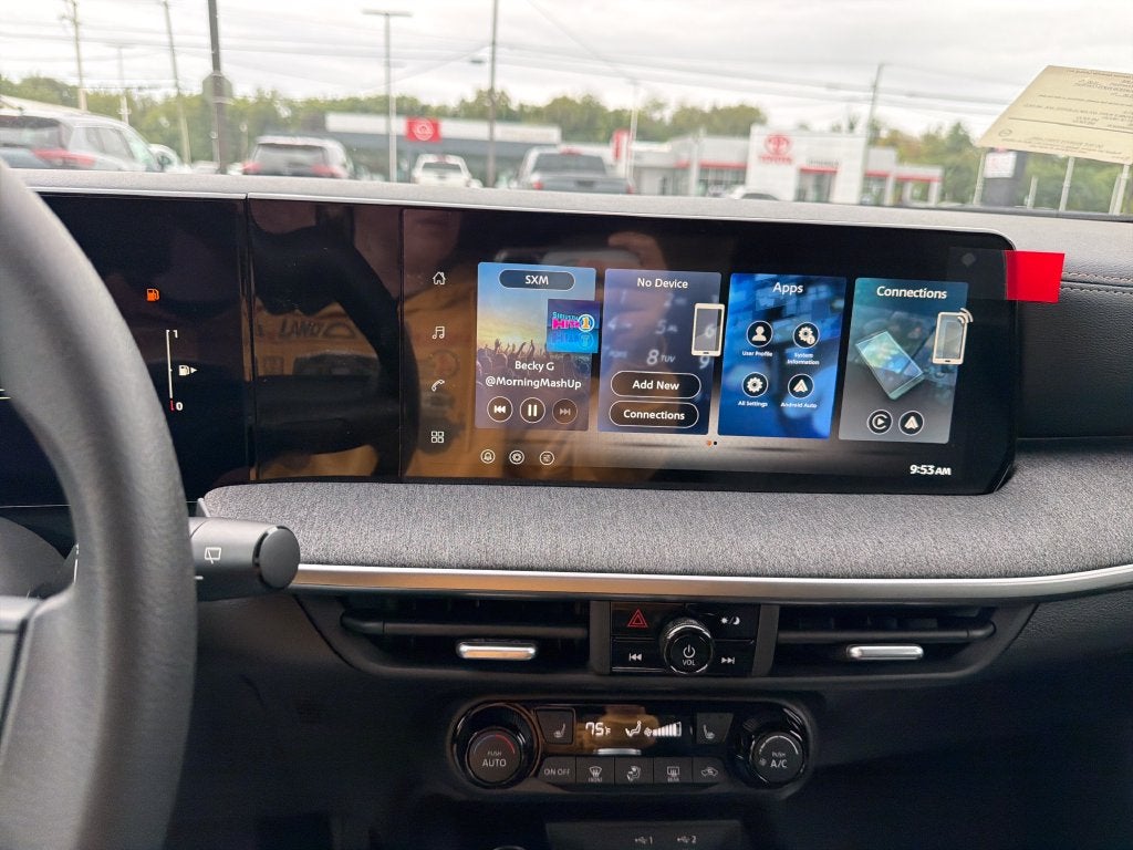 2027 Nissan Kicks SV