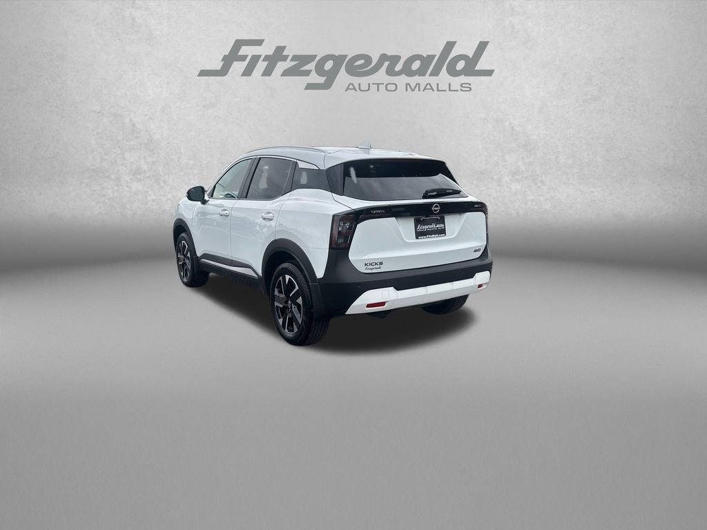2025 Nissan Kicks SV