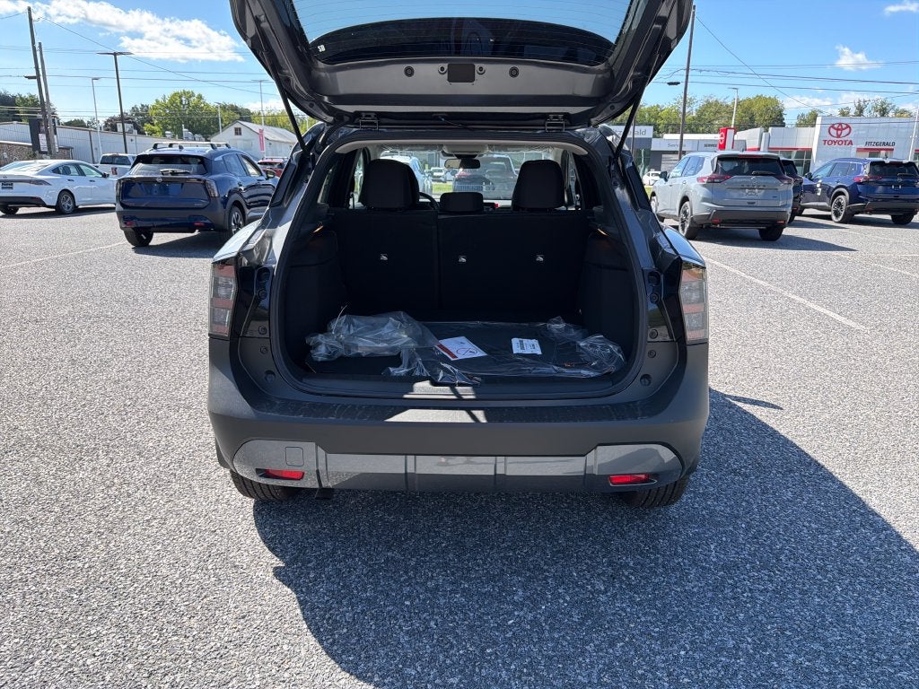 2027 Nissan Kicks SV