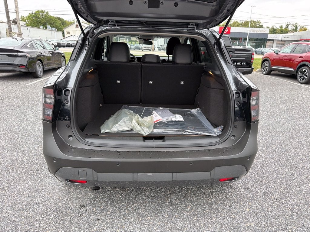 2027 Nissan Kicks SR