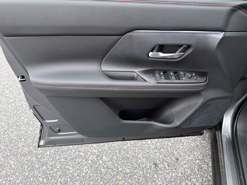 2027 Nissan Kicks SR