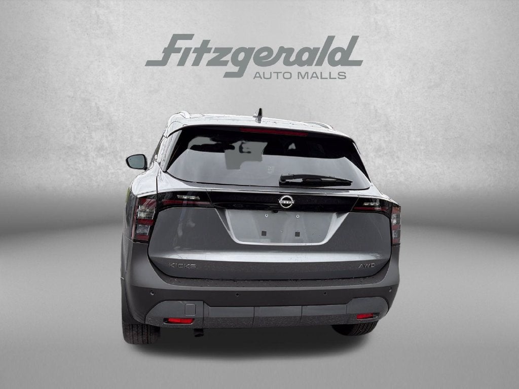 2027 Nissan Kicks SR